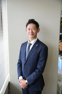 社会保険社労士法人渡辺事務所 社員 社会保険労務士 牧村和磨